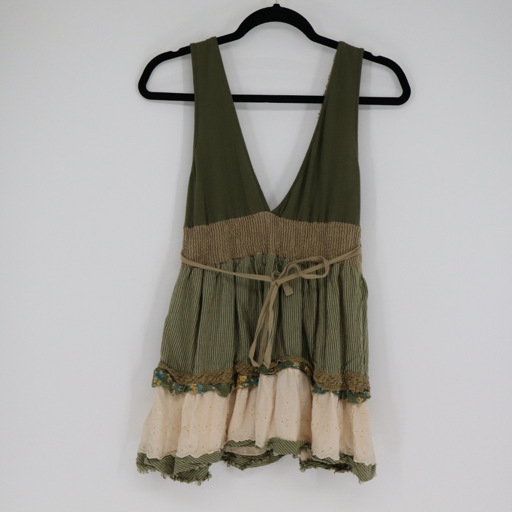Free People Women's Tank Top Size Medium Bohemian Embroidered Fit and Flare - Picture 8 of 12